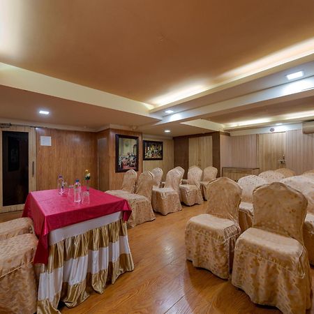 Hotel Surya Executive 3 Star Hotel Солапур Екстериор снимка