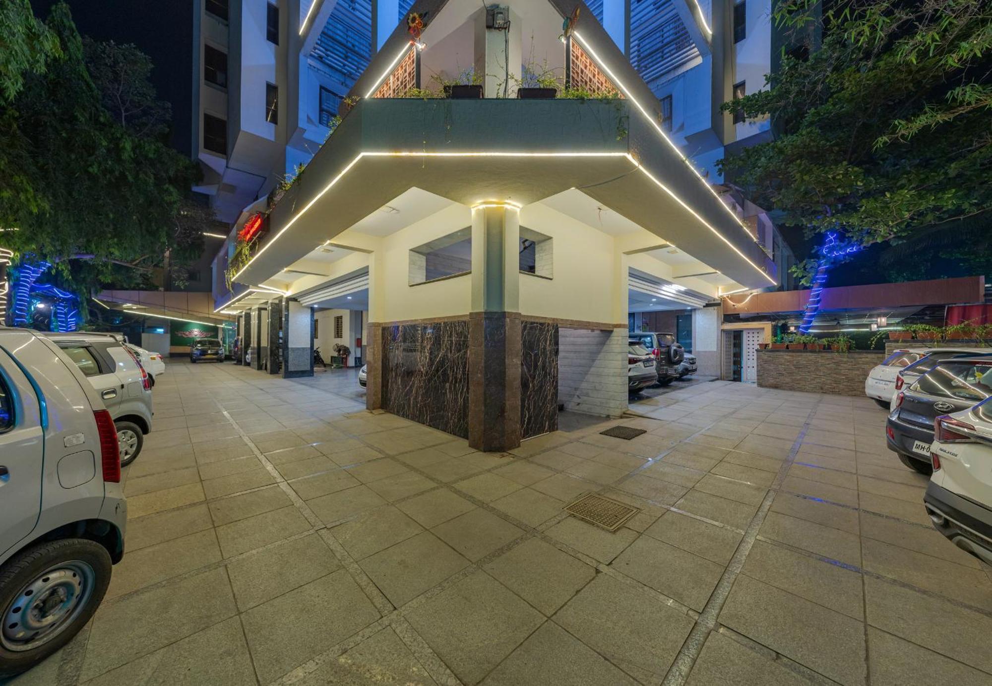 Hotel Surya Executive 3 Star Hotel Солапур Екстериор снимка